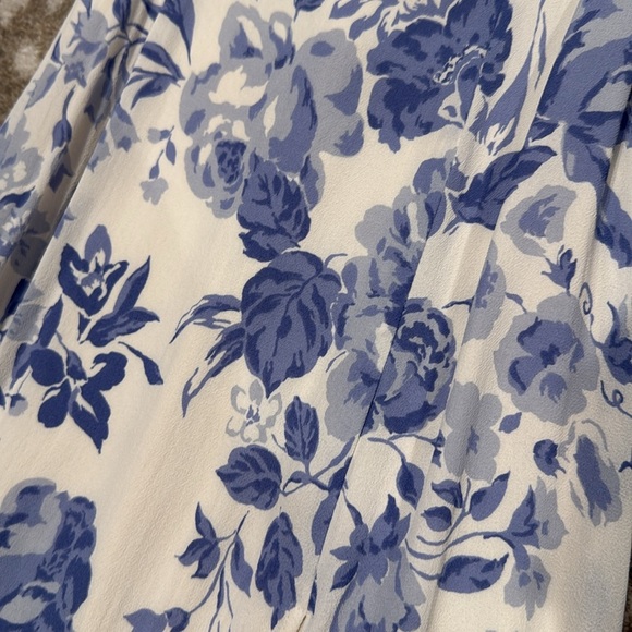 Reformation Lucerne Twilight Blue Floral on White Dress. Size 0 - Picture 5 of 8